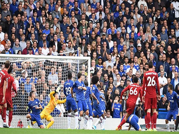 Chelsea 1-2 Liverpool: The Kop là Vua bóng chết