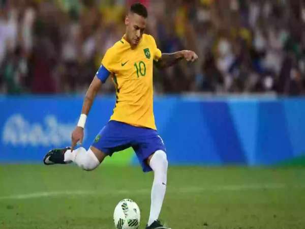 Tin bóng đá: FIFA cấm kỹ thuật đá phạt đền của Neymar