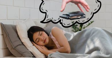 Nằm mơ thấy nhặt được tiền điềm gì?